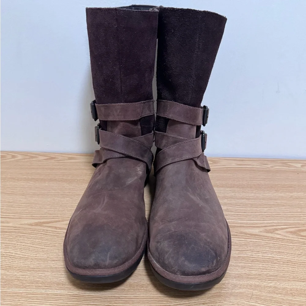 UGG Lorna Boot Waterproof Coconut Shell SZ women 9‎ US brown suede boots